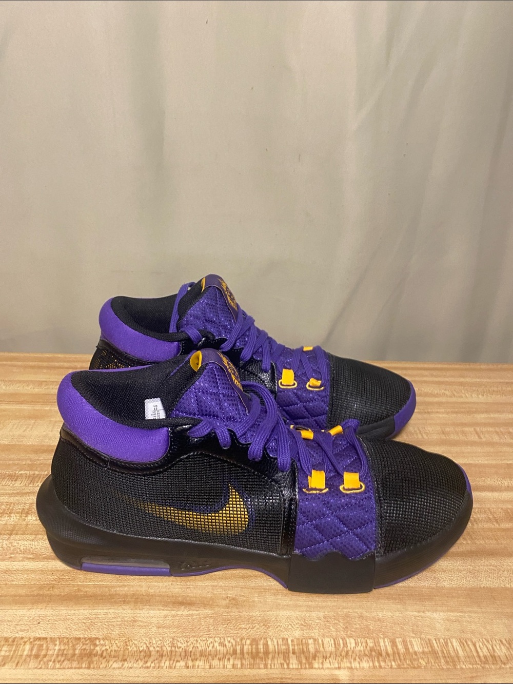 Nike LeBron Witness 8 Lakers Violet Golden (FB2239-001) Mens Basketball Shoes 12